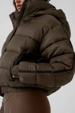 alo yoga puffer jacket side