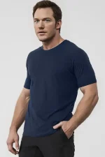 Alo yoga t shirt